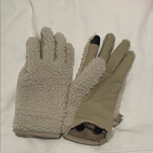 lululemon athletica Cream and Tan Gloves